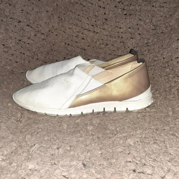 FLY LONDON-Ivory  Perforated Leather/Gold Patent-Flats-Size 37-Excellent - Picture 2 of 7